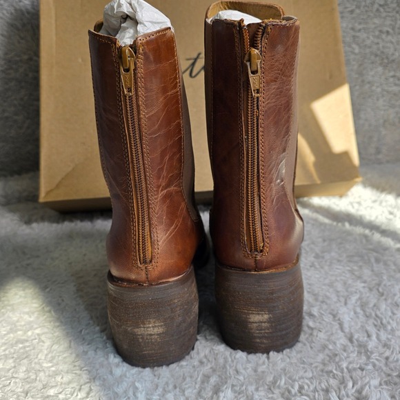 Matisse Vintage Brown Distressed Leather Ankle‎ Boots Pull On Chelsea 9M NEW - Picture 3 of 8